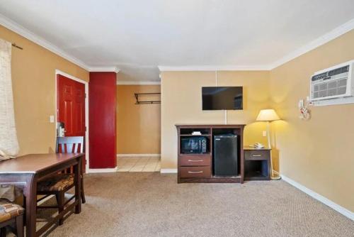 Hotel Beeville -US 181 – Beeville, TX