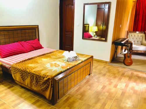 3BD Private Cottage Valley Views, near McDonald's, Murree (photo 7)