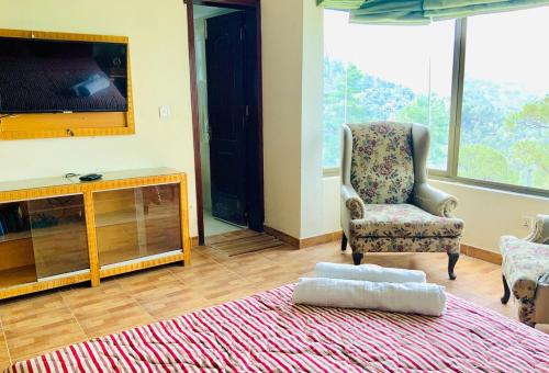 3BD Private Cottage Valley Views, near McDonald's, Murree (photo 8)