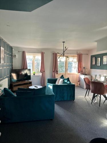 The Residency 4 bed home in Liverpool free parking gîte à louer Thornton