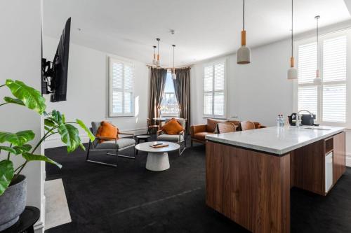 設施, 中園飯店 (Middle Park Hotel) in 阿爾伯特公園