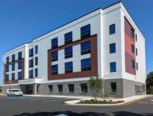401 Modern Brand New Studio Apartment in South River