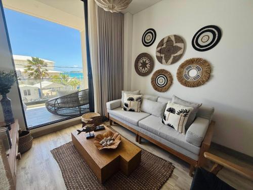 Luxury new apartment with balcony close to beaches