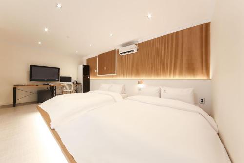 Twin room, family