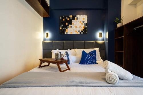 Prime 2-BR apartment near major business districts, Manille