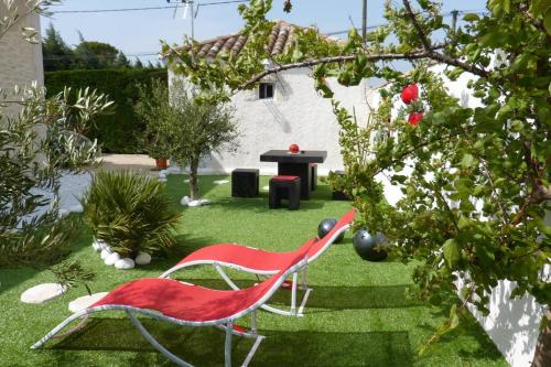 Les Lavandes le petit mazet privee avec la piscine privee in Jonquieres (Provence-Alpes-Cote d'Azur)
