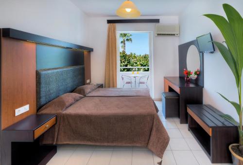 Corali Hotel Stop at Corali Hotel to discover the wonders of Kos Island. Featuring a satisfying list of amenities, guests will find their stay at the property a comfortable one. All the necessary facilities, inclu