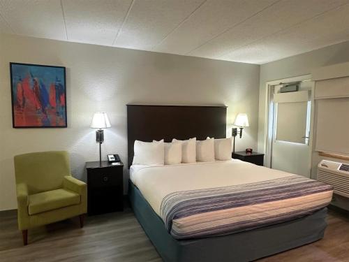 AmericInn by Wyndham Menominee - image 6