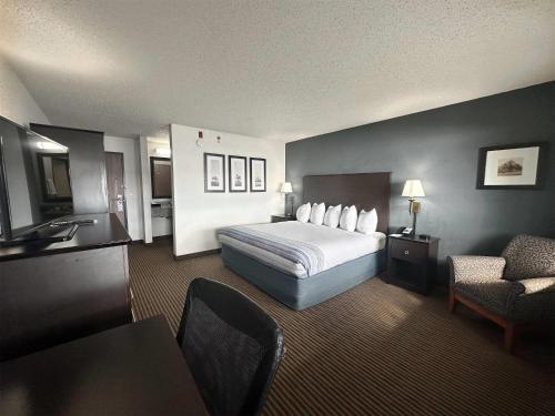 AmericInn by Wyndham Menominee - image 11
