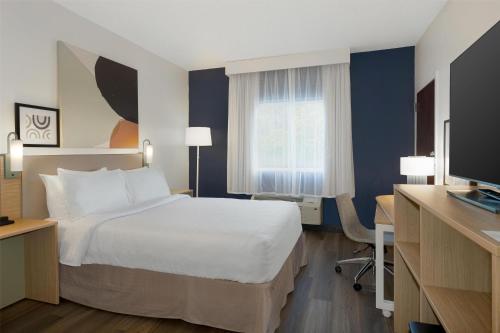 Spark by Hilton Wilmington Carolina Beach Rd in 默特爾格羅夫