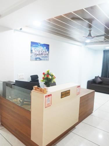 Hotel Amazon in Himatnagar