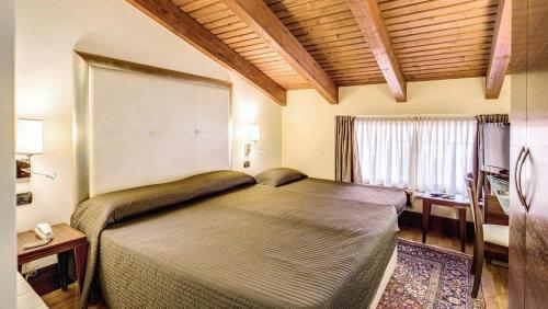 The Strand Hotel - image 3