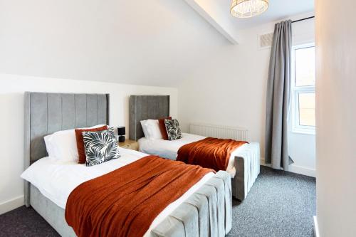 Leeds Contractor Accommodation, 6BR House with Parking gîte à louer Burley Park Railway Station