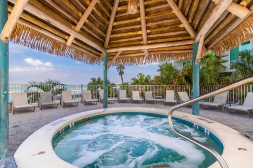 Hot tub, Caribe Resort by Hosteeva in Perdido Beach