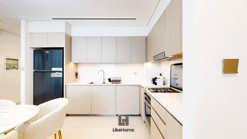 Luxury 2BR Beside Burj Khalifa & Dubai Mall Enjoy Dubai Skyline From Balcony Like Home, Dubaj (zdjęcie 10)