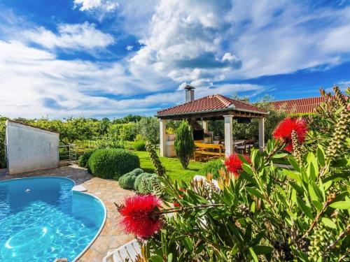 Apartment in Nin near Beach & Pool, Zaton (foto 8)