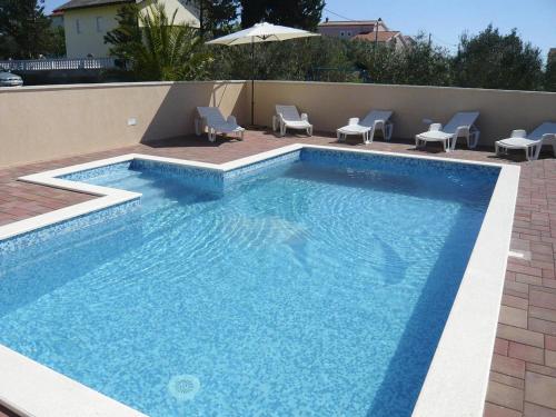 Villa in Vrsi with Pool near Sandy Beach, Vrsi (Verchè) (foto 4)