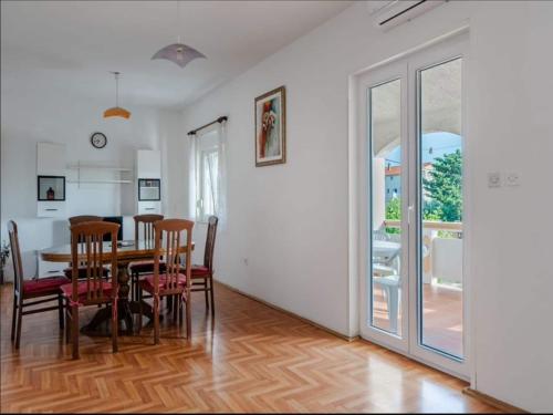 Villa in Vrsi with Pool near Sandy Beach, Vrsi (Verchè) (foto 7)