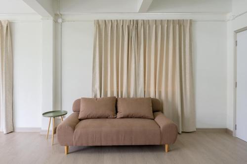 Glow House Sukhumvit 54, Spacious Modern Rooms near BTS On Nut, Bangkok (foto 10)