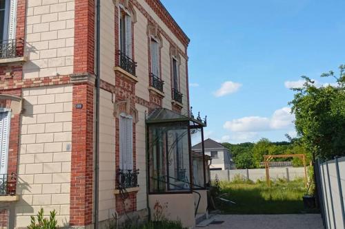 Maison tout équipé proche gare et centre ville - Location, gîte - Romilly-sur-Seine