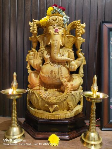 Ravis ishwaryam villa