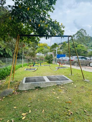 Playground, Rich field Cameron Highlands Homestay-Peony Square-3BDR 2BTH-8PAX in Kuala Terla