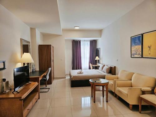 Charming & Bright Apartment, Kon Rung (1)