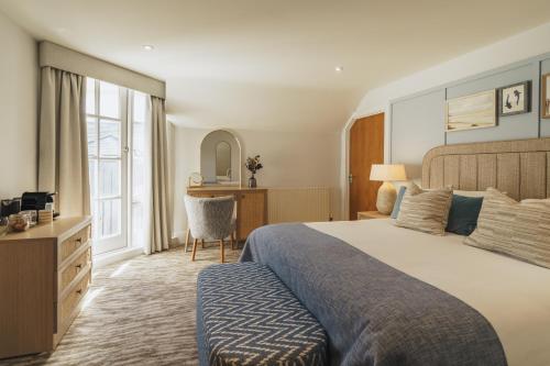 Double room, superior, partial view, river view