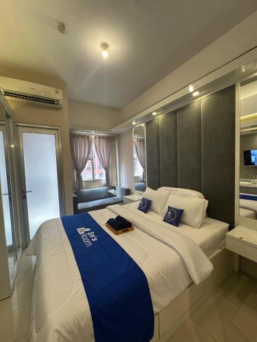 Exterior view of Apartement Transpark Juanda Bekasi By Ensroom