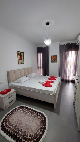 Esi's Apartment, Tirana