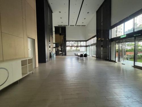 OKR 2-11 pax homely cozy house 7 min to Midvalley - image 12