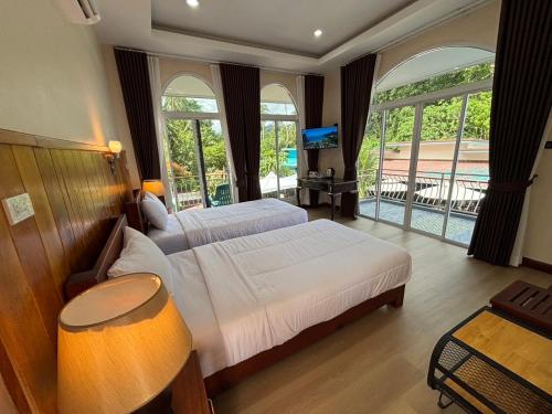 Kalamung Resort and Pool villas near Dragon Crest