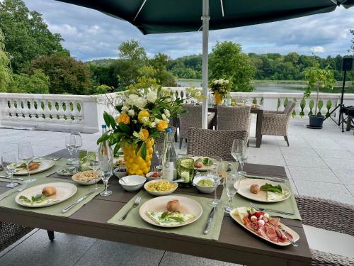 餐廳, THERESET Schloss Groß Plasten in 格羅斯普拉斯滕