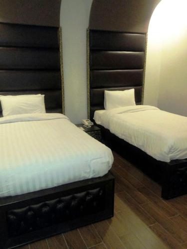 Shalimar Hotel - image 2