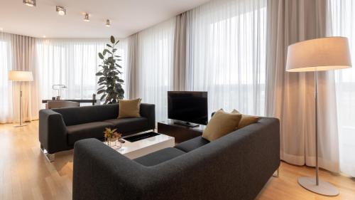 room detail thumbnail 1