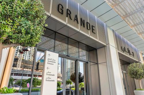 FIRST CLASS 1BR High-End Stay Near Burj Khalifa, Dubái (foto 4)