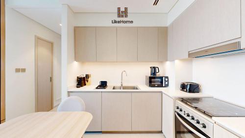 Next to Burj Khalifa & Dubai Mall Luxury 2 BR W Dubai Skyline Views - Like Home, Dubai (Foto 6)