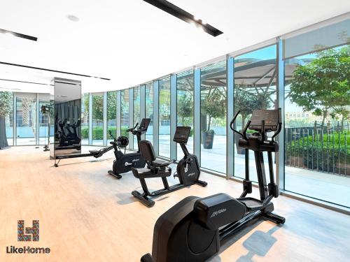 Next to Burj Khalifa & Dubai Mall Luxury 2 BR W Dubai Skyline Views - Like Home, Dubai (Foto 8)