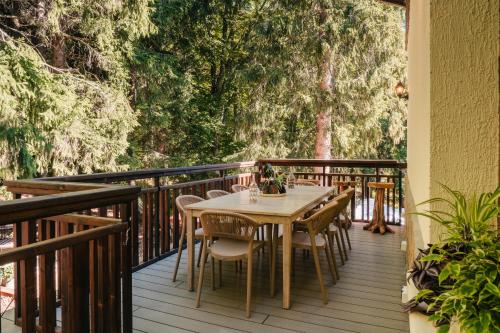 Altan/terrasse, Kuker Hut - Хижа Кукер in Vladaya