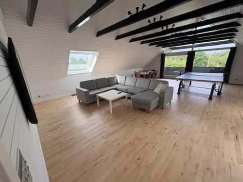 Shared lounge/TV area, Marielyst Guesthouse in Væggerlose