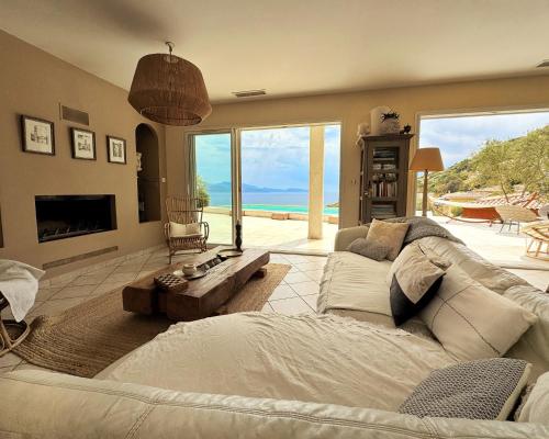 Villa Casa Bianca Sagone Piscine privee et Vue mer Familiale in Vico