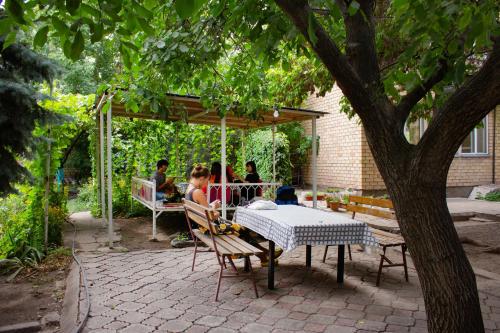 Dārzs, Sakura Guesthouse in Bishkek