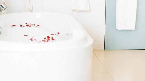 Facilities, Radisson Blu Hotel, Addis Ababa in Addis Ababa