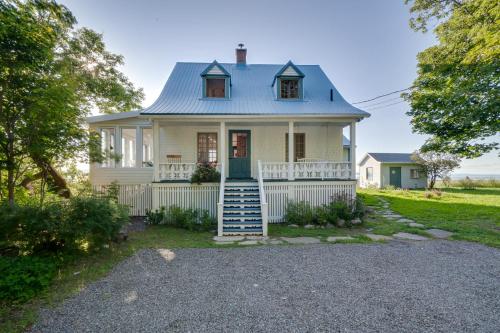 Quietude by the River - La dependance sur les battures in นอร์เทรอ ดาม ดู ปอร์ตาช(ควิเบก)