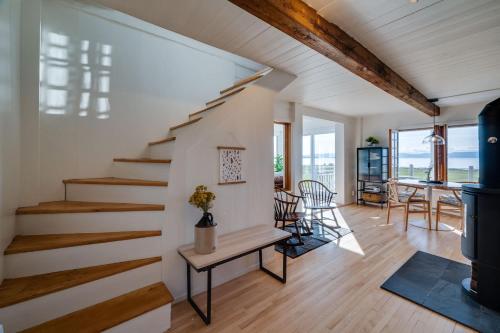 Quietude by the River - La dependance sur les battures in นอร์เทรอ ดาม ดู ปอร์ตาช(ควิเบก)