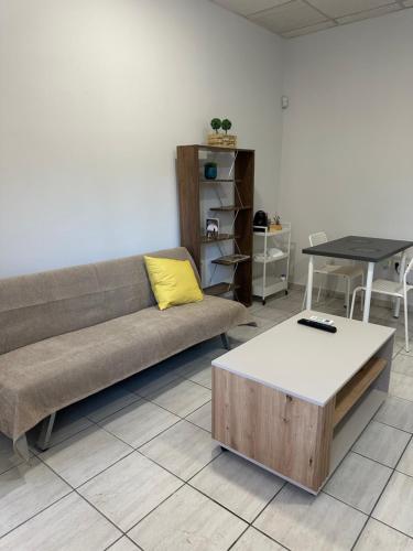 TK-George Apartments by the Airport - image 7