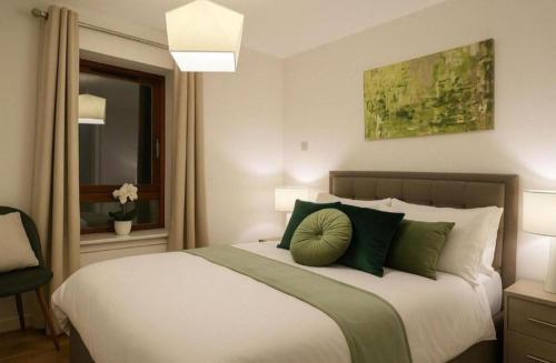 Charming 2 Bedroom Flat in the Heart of London, 2 mins to Trafalgar Square!, London