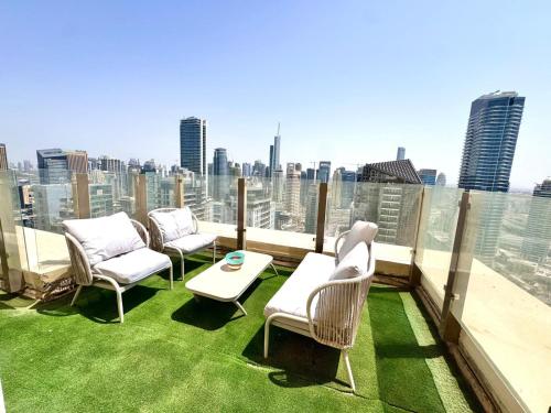 SHAMS 2 bedrooms apartment on JBR by HAPPY SEASON - image 13