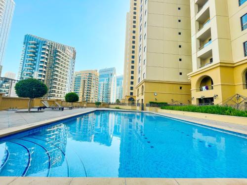SHAMS 2 bedrooms apartment on JBR by HAPPY SEASON - image 12