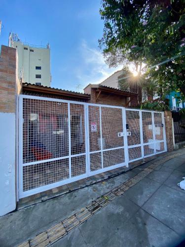 Casa completa 3/4 com suite
